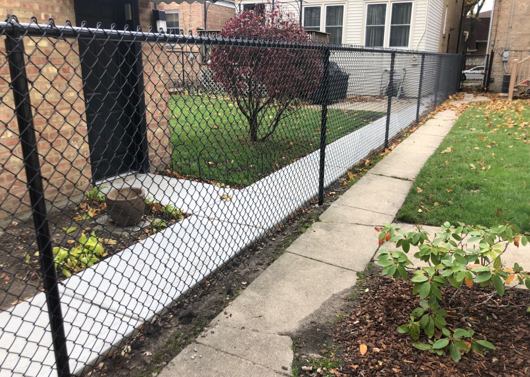 Affordable chain-link fence installation in Pomona, CA